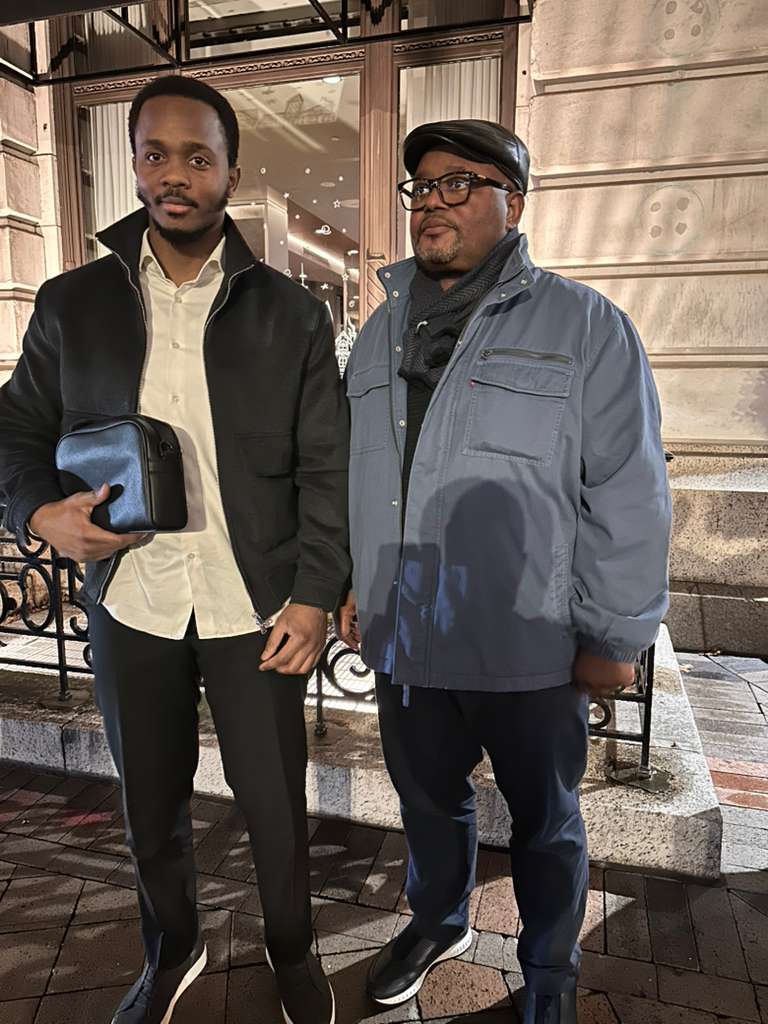 OEyenga81664's tweet photo. 🔴 Le CDER exprime sa fierté de voir le Député National LANDRY ROMAIN BUSSA représenter dignement le parti au sein de la délégation de l’@AssembleeNatRDC, conduite par @BojiAime, lors de la signature de l’accord de paix entre la RDC et le Rwanda. #Presidence #Fatshi13 #JLBussa https://t.co/n0dMEJPstf