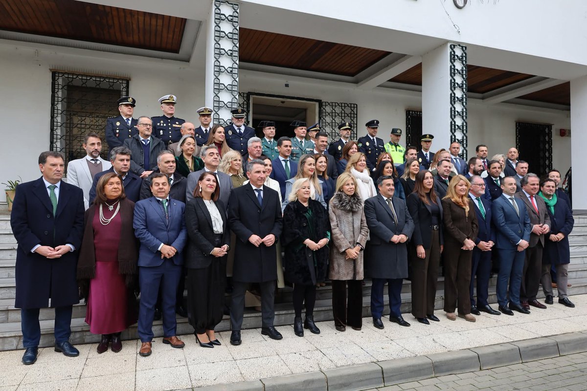 4D. Dia de la Bandera de Andalucía.

Día de sentirnos orgullosos de lo que somos y de lo que amamos nuestra tierra. Sigamos defendiendo y trabajando por Andalucía desde el diálogo y la unidad.

¡¡¡Viva Andalucia!!!
