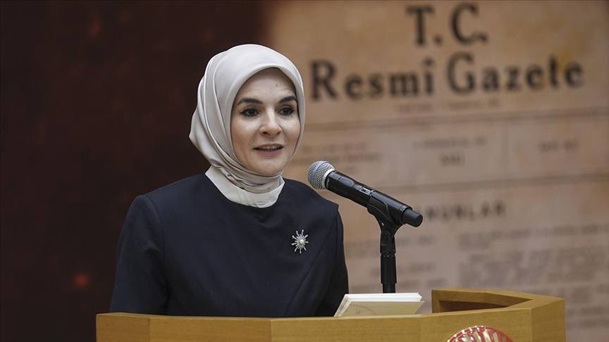 Aile Bakanı Mahinur Göktaş: 

“Son 23 yılda, kadının güçlenmesi alanında devrim niteliğinde reformlara imza attık.”

Sayenizde aile kalmadı! Gençler evlenmek istemiyor, büyük başarı👏