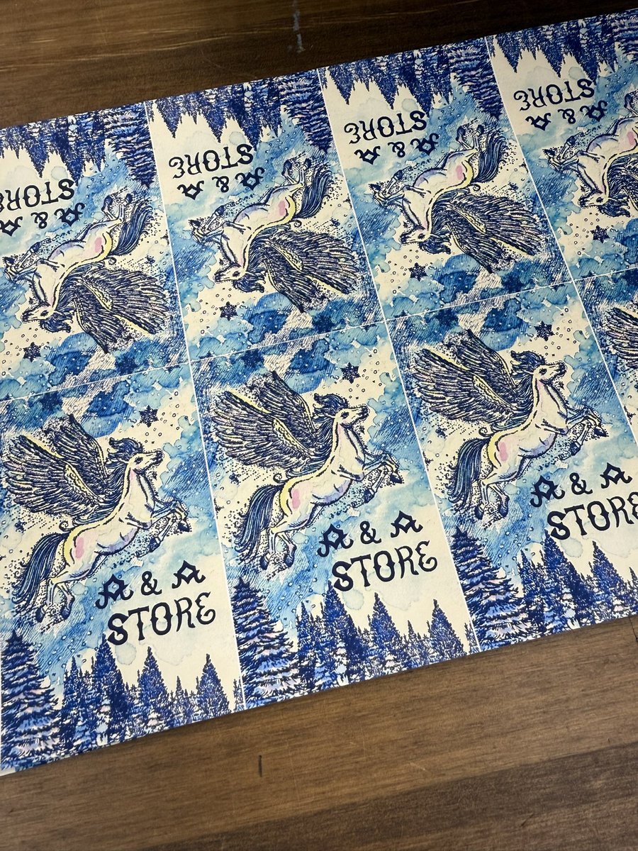 明日のオランディ発売に向けて、、
色々とやりたい事がありすぎて止まらない！！デザフェスの前日みたいなワクワクの気持ち！　沢山来てくれたら良いな♪