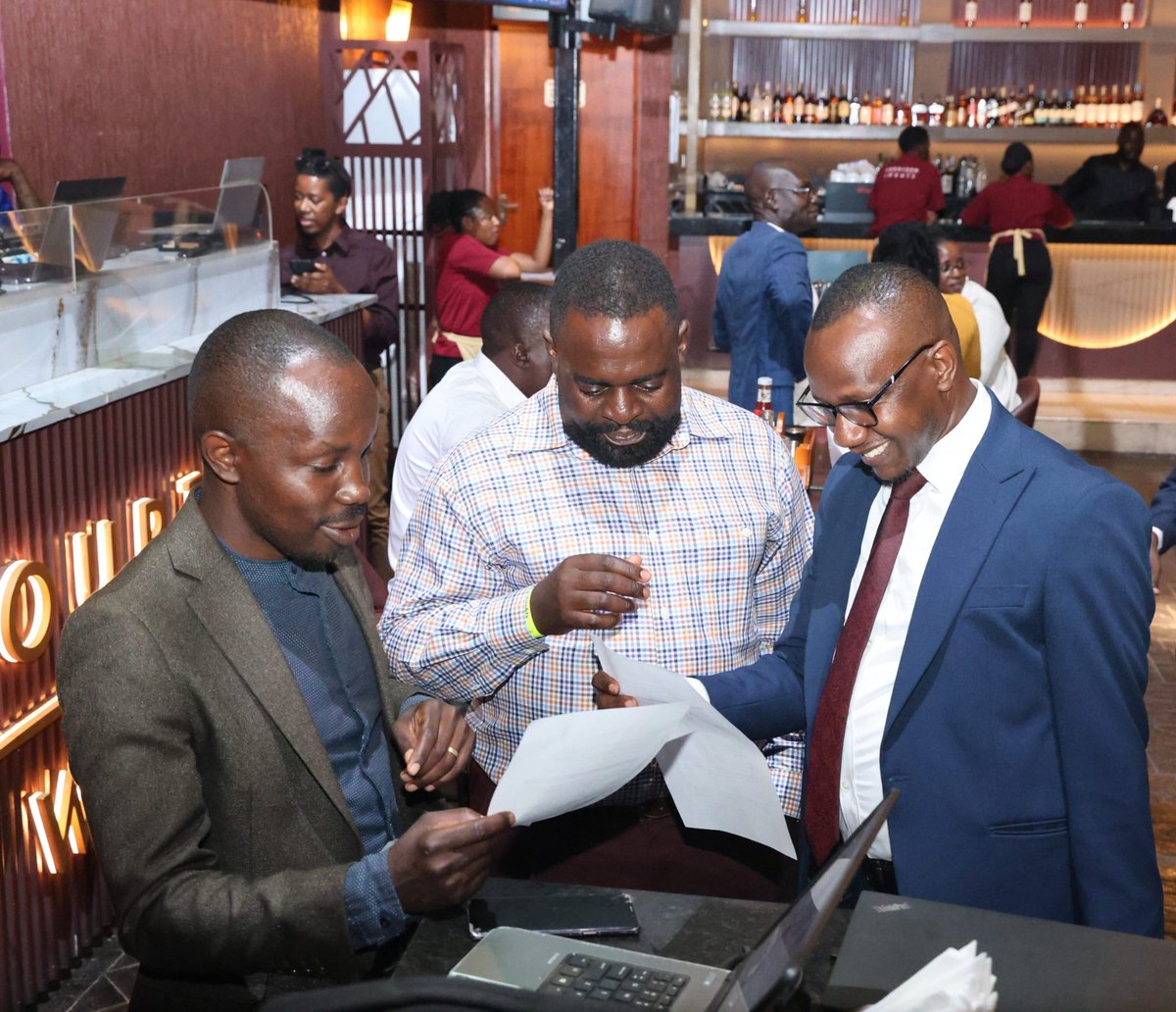 URAuganda's tweet image. Paddy Ocheng- a Manager from the Domestic Taxes dep't- Kampala Metro Upper is gracing the third edition of the @TaxHubUG's #TaxNights.

Tonight he shares his 16 year journey as a tax administrator and tips on what it takes to build compliant businesses.

📍@fourteentwenty0…