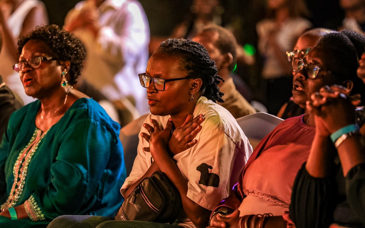 powerfmuganda's tweet photo. They say "a picture is worth a thousand words" 🖼️, so we're letting these do the talking as we celebrate Anna Makula for putting up such an absolutely amazing show! 🌟🥳 The #LengExperience was a resounding success, and we are incredibly proud to be associated. 🙌🏿
📸- @shammah_simba