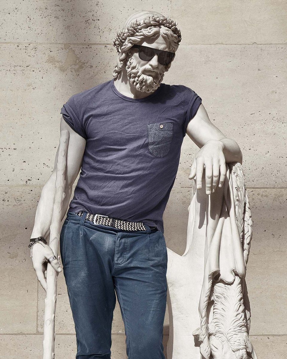 cl_art_studio's tweet image. One of my very first artistic series, an innovative photographic collection around the theme of clothing and visual metamorphosis.

 Custom-made garments, meticulously created for the iconic statues of the Louvre Museum, for a unique effect and impressive media resonance with…