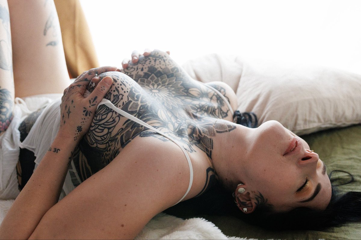 Une histoire qui commence par des photos et qui fini bien, avec <a href="/Whynotsimone/">Spicy.simone</a> le courant est vraiment passé, on vous en montre plus très bientôt !