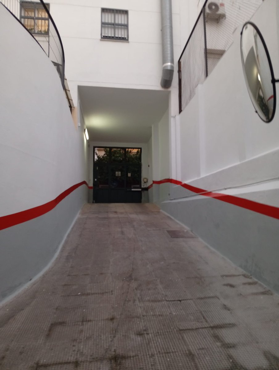 PinturaslosanSC's tweet photo. Nuevo proyecto en Sevilla: renovación completa de la señalización y pintura del parking de una comunidad de propietarios.
Más seguridad, mejor visibilidad y un garaje que parece nuevo.
https://t.co/wB4kcV6Z1x
📞 672 397 077
#tupintordeconfianza https://t.co/TKVa2K3fus
