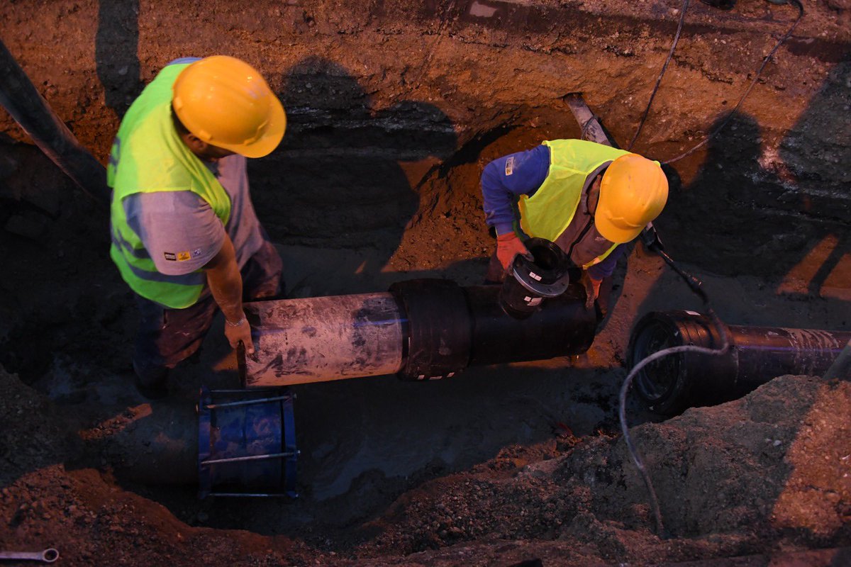 💧 Karapınar ilçe merkezinde oluşabilecek su şebeke hattı arızalarının önüne geçmek amacıyla ekonomik ömrümü tamamlamış su şebeke hatlarının ıslahı ve şebeke hattı bağlantı çalışmaları tamamlandı.