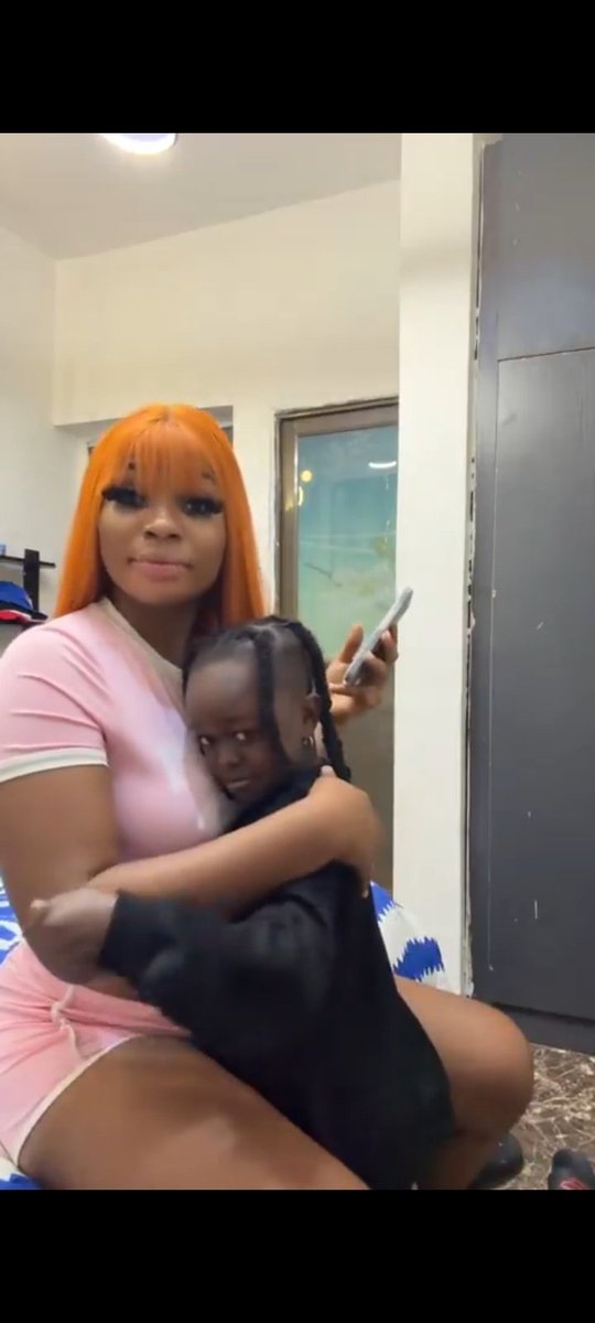 HeisBlos's tweet image. 😂