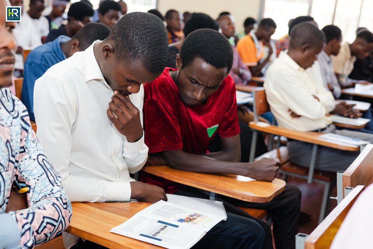Universite Lumière de Bujumbura tweet media