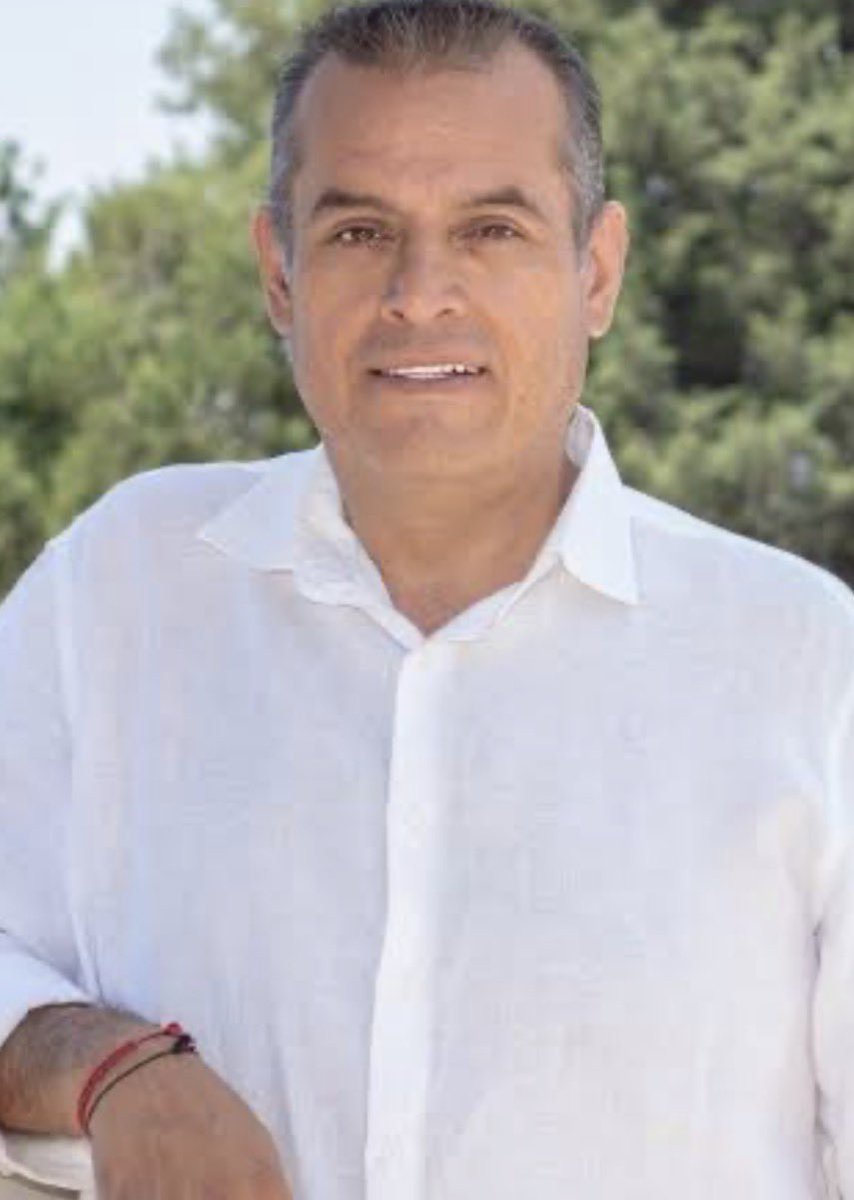 #Anótelo: Finalmente, el titular de la Junta de Caminos <a href="/jcedomex/">Junta de Caminos del Estado de México</a> Ariel Juárez Rodríguez renunció al cargo que le había conferido la gobernadora <a href="/delfinagomeza/">Delfina Gómez A.</a> tras el escándalo que protagonizó en Town Square, #Metepec con el diputado Wblester Santiago. <a href="/DigitalmexPerio/">DigitalMex</a>