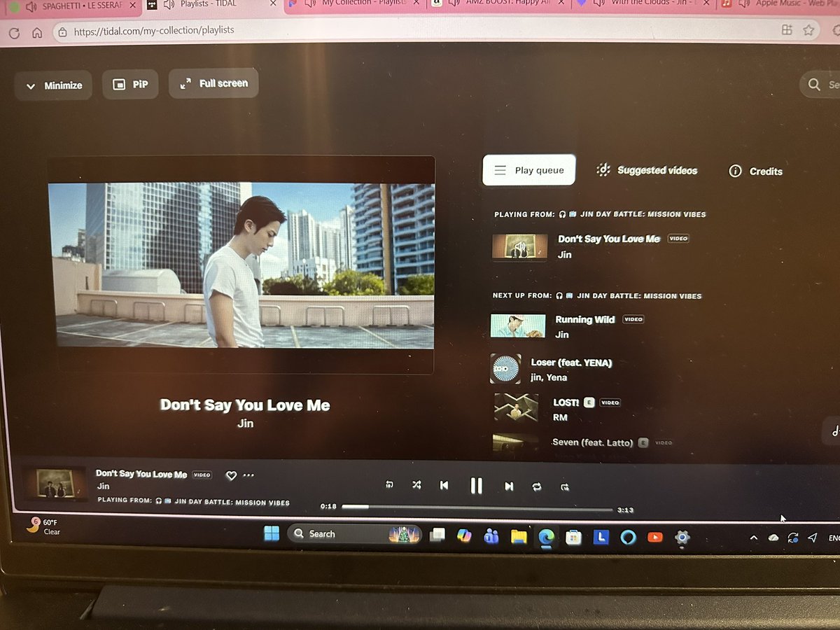 lovehlylovehly's tweet image. Laptop busy! 

HAPPY BIRTHDAY JIN
HAPPY JIN DAY
#JinDayBattle #JinDay
#ARMYonJinDay