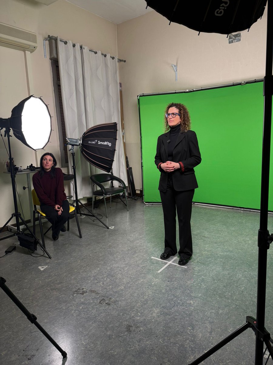 An exciting day at <a href="/UniPadova/">Università di Padova</a> ! 🚀 <a href="/FedericaVezzan3/">Federica Vezzani</a> and I recorded the trailer for our online course "Digital Multilingual Terminology Management"➡️ bit.ly/44JmsED
A big thank-you to the amazing technical staff🙌🎬 
#terminology #lifelonglearning