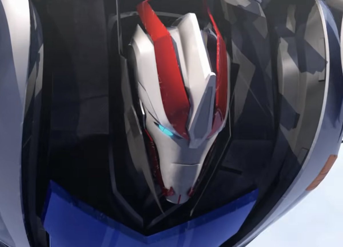 unrelated but this dudes face card is LETHAL, he 1000% shouldve become a Prime 😭