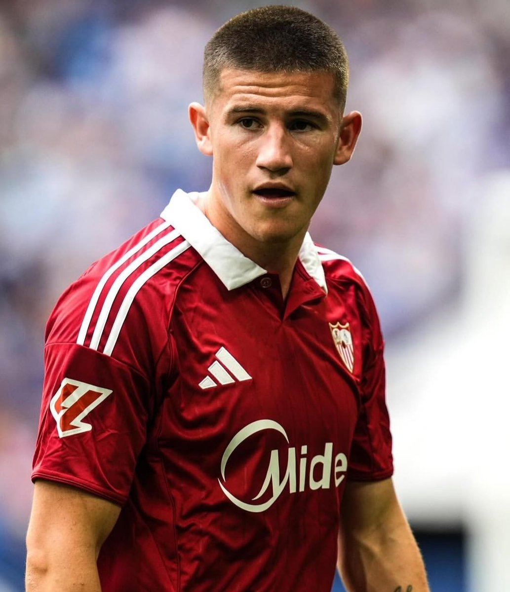 اوسو قدم مباراة رهيبة اثبت انه يستحق التواجد بالفريق الأول

حرفيا نشط الجهة اليسرى