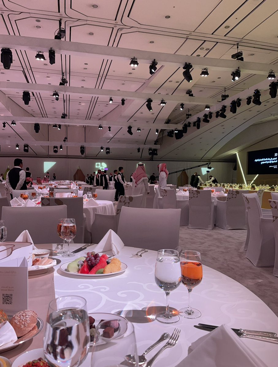 BaderOqran's tweet photo. كماأخص بالشكر والتقدير الأستاذ إبراهيم الرقيب على اهتمامه وتواصله وتعاونه الدائم وما يقدمه من جهود راقية تعكس احترافية فريق الجائزة وروحها الإنسانية.٢
#جائزة_الملك_خالد @KingKhalidAward #الامير_فيصل_بن_خالد @KKFoundation https://t.co/seZVkFSaGp