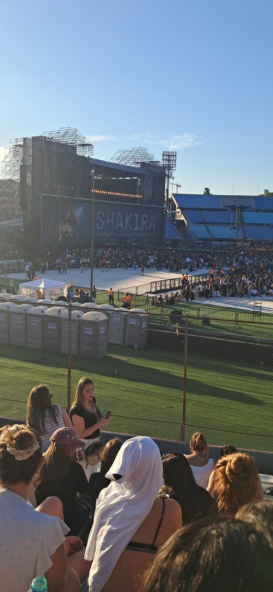 #shakira

no vengan a comprar papas chip.