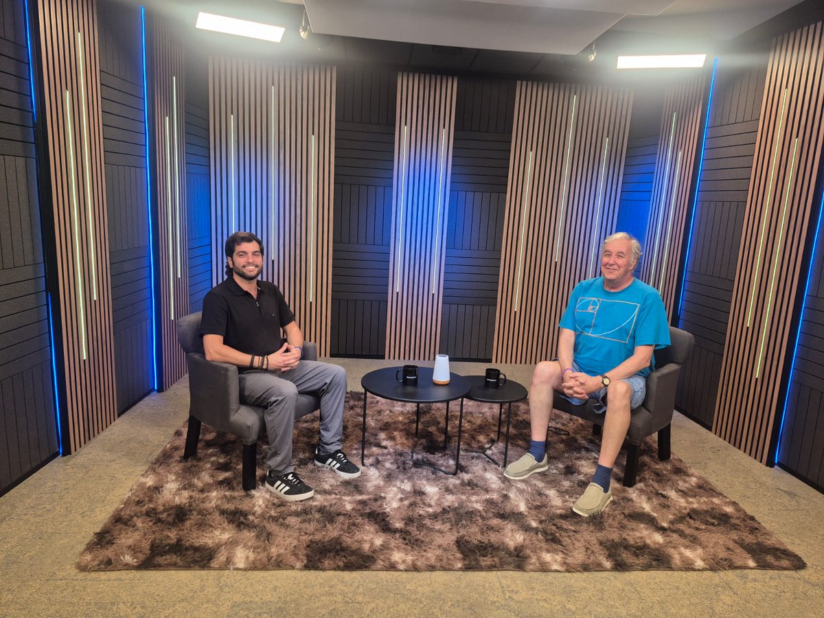 Muchas gracias a Martín Musciatti del programa "El Living" producido por News Digitales por la entrevista hoy en el piso del programa. Pronto la info para ver la entrevista online. Producción de Marysol Falbo, contacto gentileza Sebastián Muzi. 
.
#ricardopreve