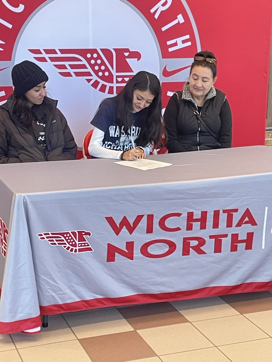 WNHS Track and Field tweet media