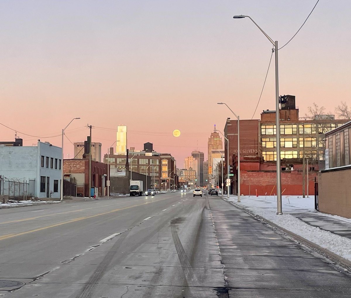 Midwest Modern tweet media