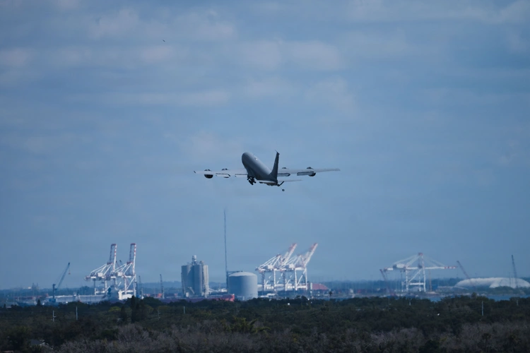 r4streando's tweet photo. 2͟0͟2͟5͟-͟1͟2͟-͟0͟4:
Today's DREWs out of 𝗠𝗮𝗰𝗗𝗶𝗹𝗹 𝗔𝗙𝗕, with departure times:
#AE0139 | 63-8003 | K35R | #DREW10 | 11:30Z
#AE0151 | 57-1493 | K35R | #DREW11 | 14:10Z
#AE04C2 | 59-1459 | K35R | #DREW13 | 17:22Z
If I missed any lmk. 👇
@sipjack1776 @Borrowed7Time