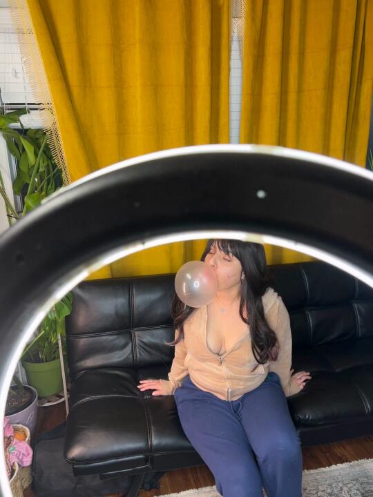 I just sold a video on #realloyalfans. Take a look here: tinylf.com/e6hnntbu9?t=17…