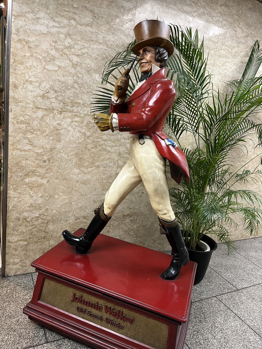 BebeSwallowtail's tweet image. 先日、久々に駅前第二ビルにある喫茶店マヅラに行ってきたよ。昼間は満席。長い歴史を感じる店内。ありがたきじかん、
一息つかせていただきました。☺️