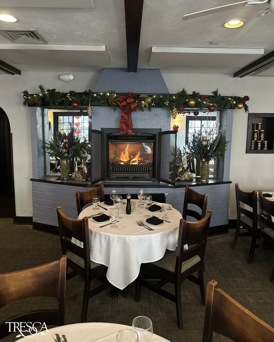TrescaNorthEnd's tweet image. Our favorite time of year has arrived. The restaurant feels even more special with all the beautiful holiday decorations glowing throughout the space. Come check them out today!

Book your reservation: opentable.com/r/tresca-boston

#trescanorthend #bostoneats #bostonfoodies