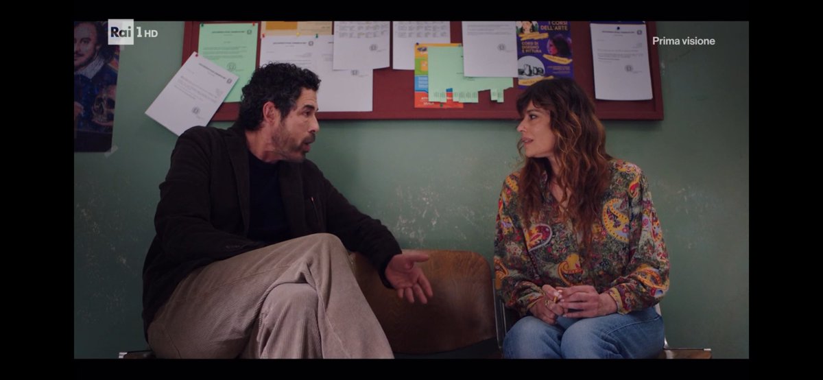 Dante… ti ricordi quando ti ho chiesto della Preside?! 

#gelosie 
#UnProfessore3 #UnProfessore