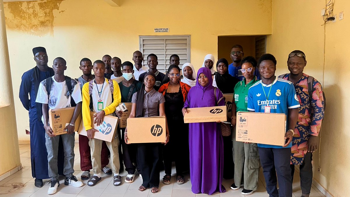 forcensenegal's tweet image. 1/3🎓 𝐂𝐥𝐨̂𝐭𝐮𝐫𝐞 𝐝𝐞 𝐥𝐚 𝐜𝐚𝐦𝐩𝐚𝐠𝐧𝐞 𝐧𝐚𝐭𝐢𝐨𝐧𝐚𝐥𝐞 𝐝𝐞 𝐝𝐢𝐬𝐭𝐫𝐢𝐛𝐮𝐭𝐢𝐨𝐧 𝐝’𝐨𝐫𝐝𝐢𝐧𝐚𝐭𝐞𝐮𝐫𝐬 !

Le programme @forcensenegal a distribué +1000 ordinateurs aux élèves de Première S1 &amp;amp; S3 dans les 16 IA du Sénégal. 💻✨

📸 Retour en images ↓

#forcen