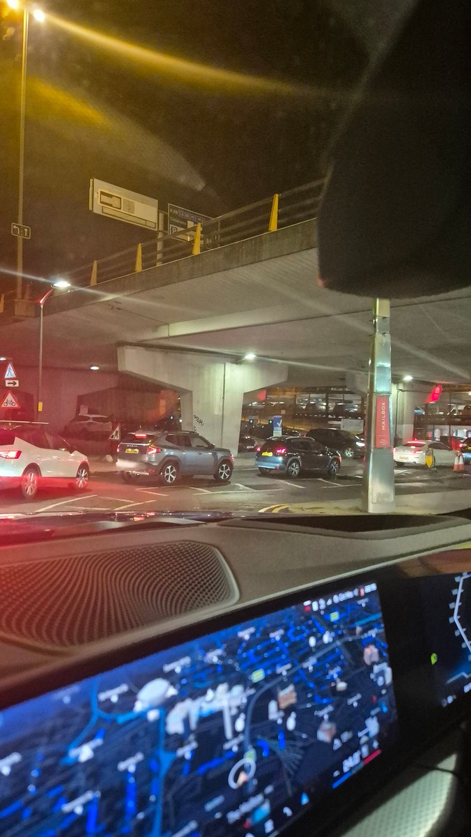 Bham City Council utter gridlock at 2216. Close all the roads and there isn't much going on . Dollards <a href="/BhamPostHerald/">BirminghamPostHerald</a>