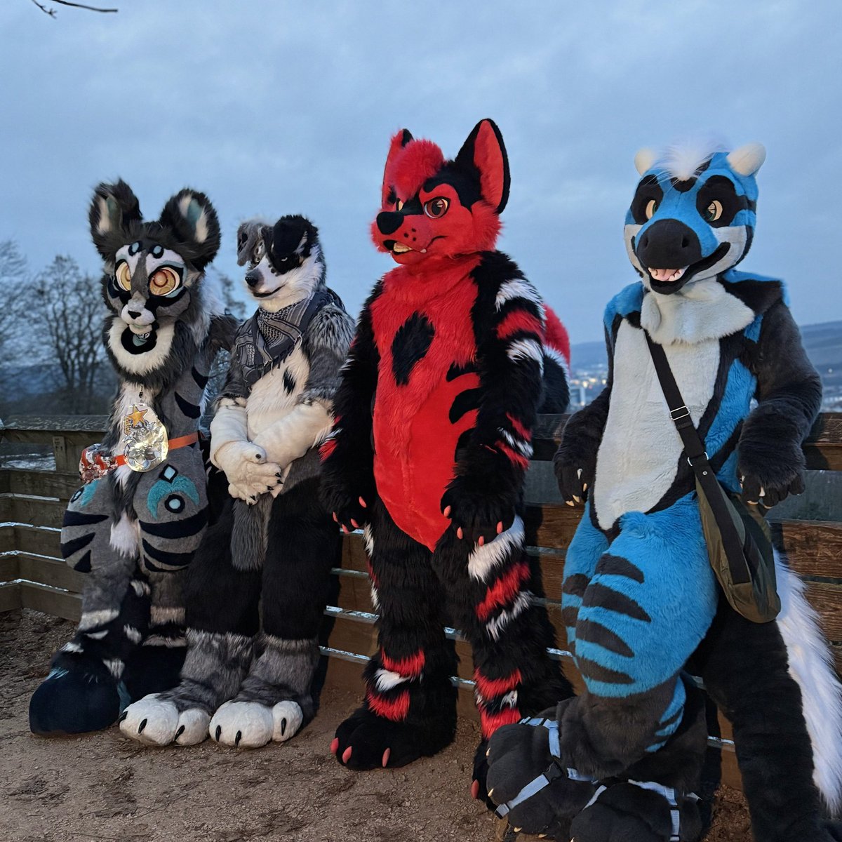 Orion_Tsune's tweet image. Me with all my lovely friends!

@CaptainChaotika 
@Petephin 
@Lab__Ratz