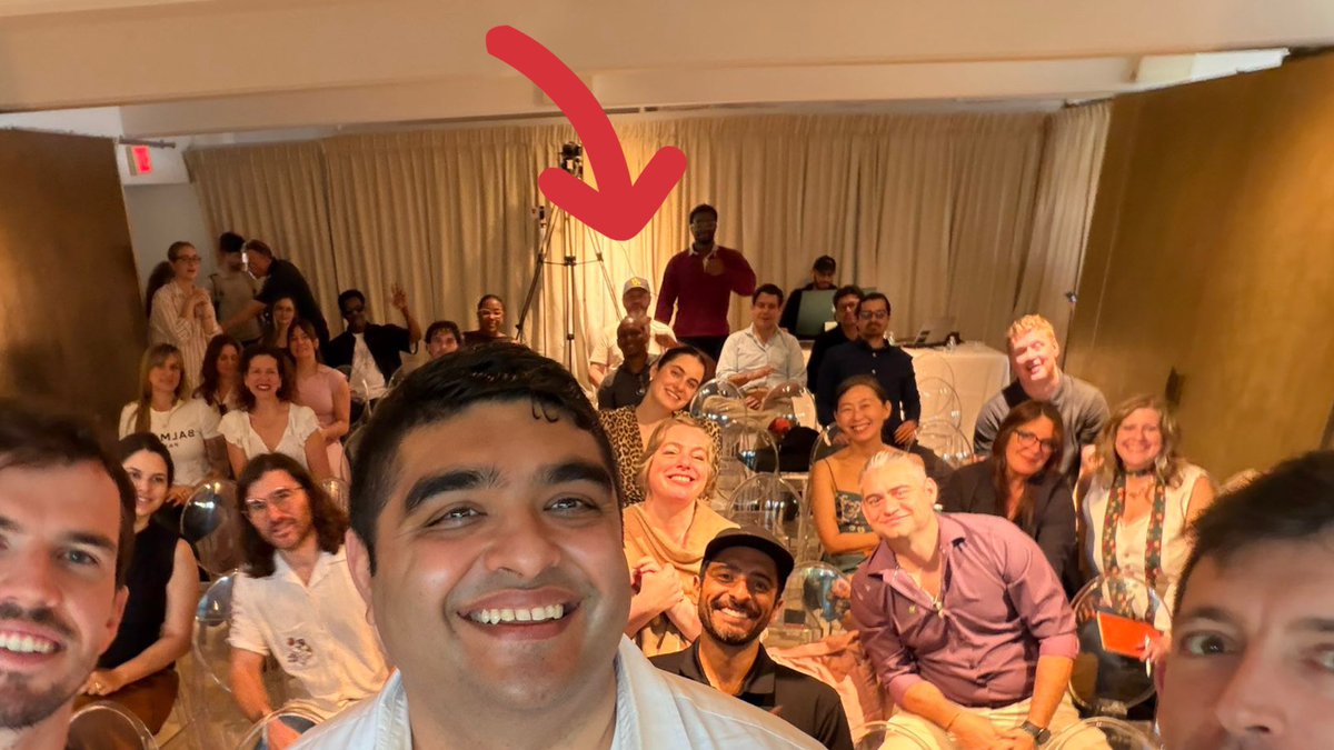 I spy with my little eye something beginning with... Dmytro! 😂🫵 

Stellar Miami House 🌴

<a href="/StellarOrg/">Stellar</a> <a href="/_s_l_a_t_e_/">Cassator Corp.</a>