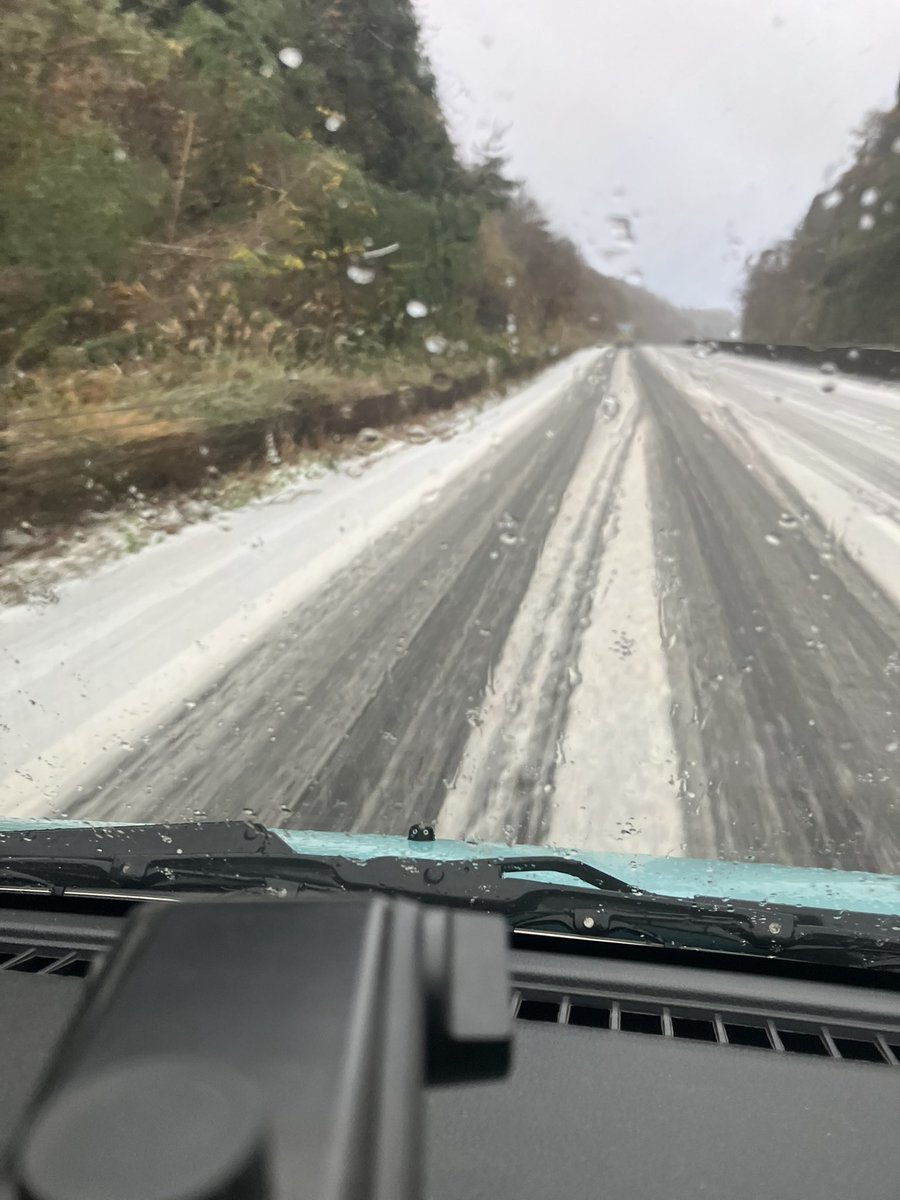 JeremySuzuki's tweet photo. 能登の降雪はこんな感じ https://t.co/JxfCA613lZ
