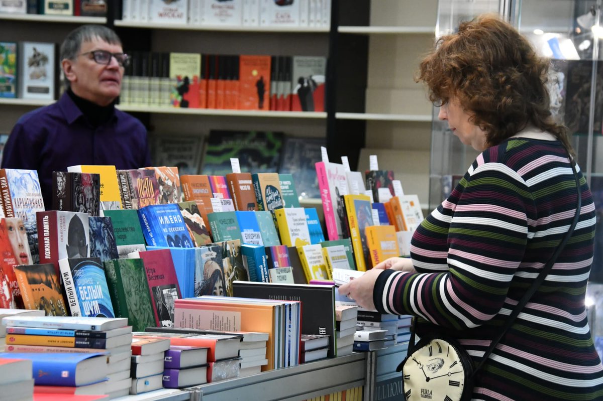 SportArtsCultur's tweet image. [IN PICTURES] An inside look at the Moscow International Book Fair and South Africa's participation 

#MoscowBookFair
#SAAuthors
#InspiringANationOfWinners