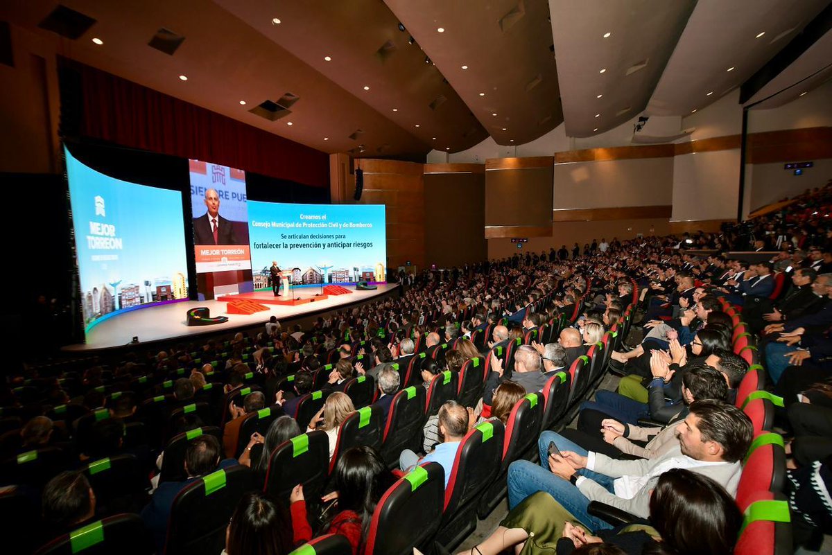 #Entérate 
<a href="/RomanCepeda/">Román Alberto Cepeda</a> rinde primer informe de la Administración 2025-2027; anuncia una inversión de mil 580 mdp en Torreón para 2026 
<a href="/lharanda/">Luis Hernández A.</a> 
luisguillermodigital.com/roman-alberto-…