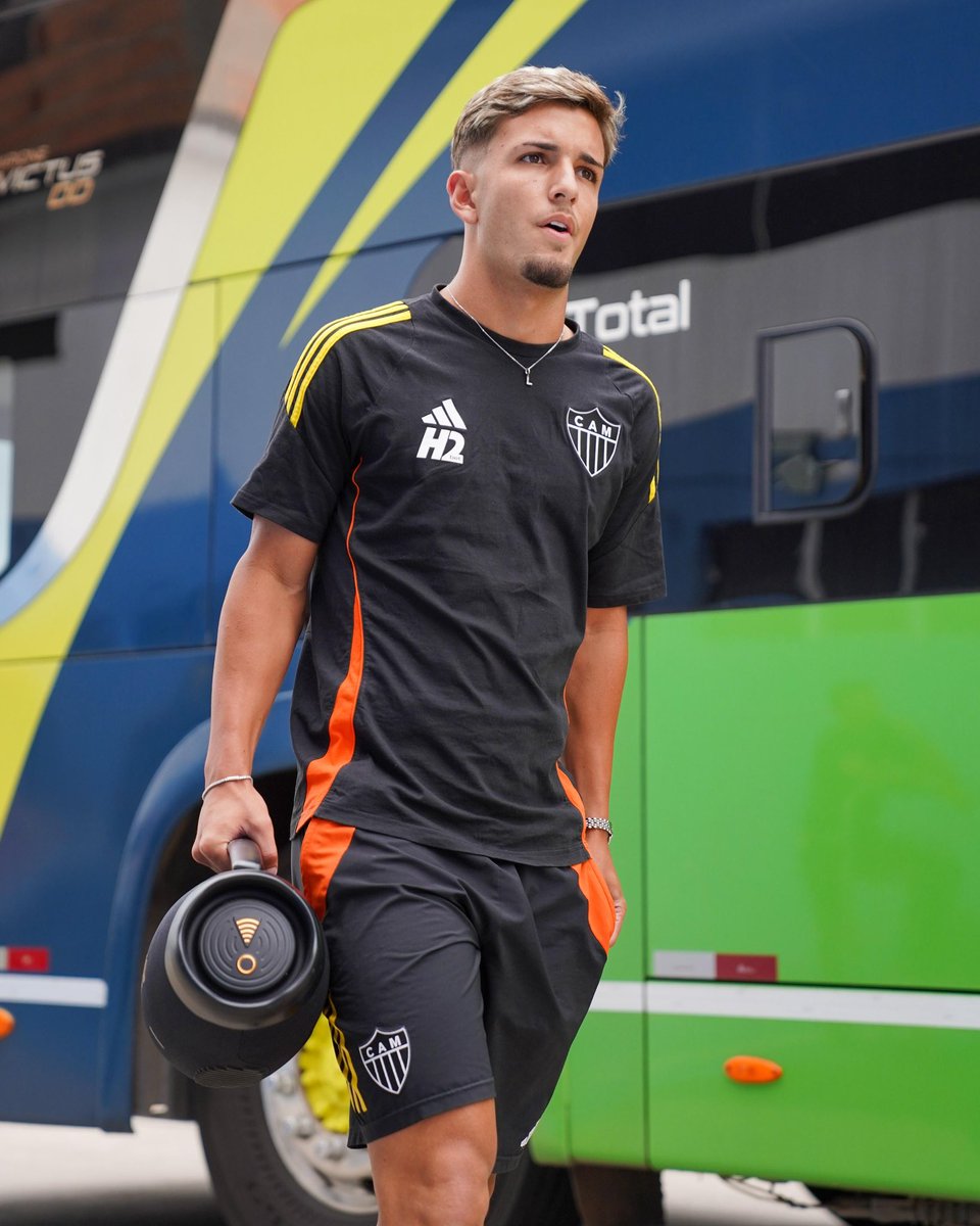 GaloNaBase's tweet image. Chegamos! 🏟️

Os #Crias já estão no palco da decisão do dia! Vamos em busca da final! 🔥🖤🤍

#CriasDoGalo #CopaDoBrasilSub20 #SPFCxCAM