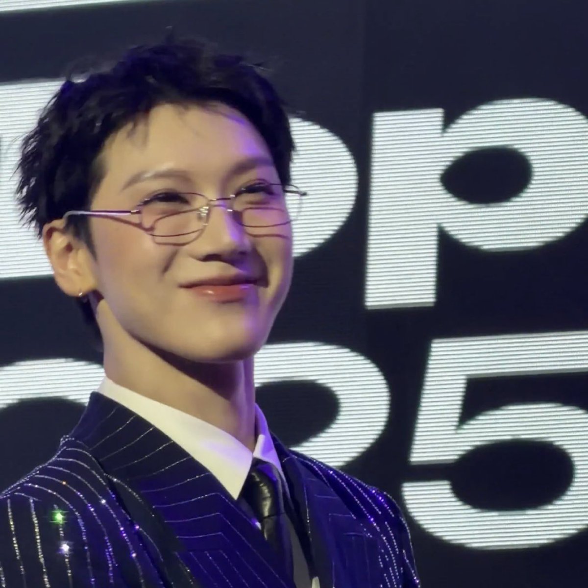 kitten1ee's tweet image. ดูเจ้าของเพลงยิ้มตอนได้รางวัลจิ 🥹❤️‍🩹 สตรีมอีกล้านเพลงก็ยังไหว

୨୧ #TENxSpotifyTH25 ᡣ𐭩