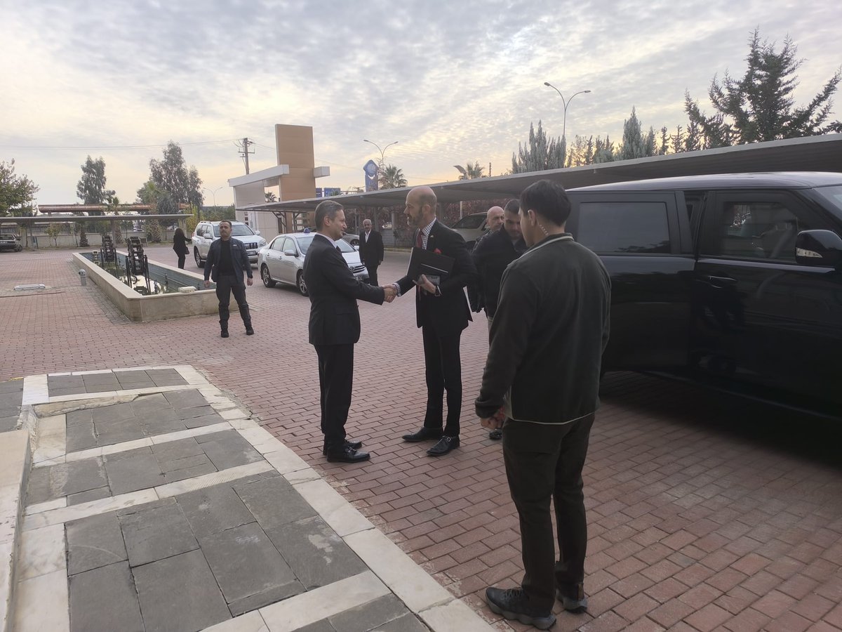 teknokenturfa's tweet photo. ABD Adana Konsolosu Sn. Eric MEHLER ve Heyeti Teknokentimizi ziyaret ettiler.

Değerli ziyaretleri için teşekkür ederiz.

@hasansildak @mtahirgulluoglu @HatipogluHalil @NihatDenek @ProfDrCCevheri @ahmetilyas @gap_idaresi @Hasan_maral @Os_Oktay @mdoganyetim @serhatkrd @mehmetkayastb @zaferaydin27 @Yunuscolak2163 @abdurrahimtoru @serkanelmas
