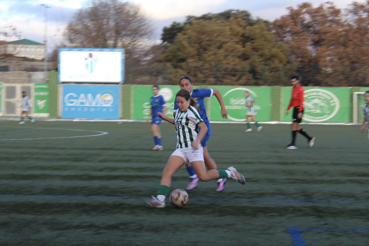 📸 𝐌𝐚𝐭𝐜𝐡 𝐠𝐚𝐥𝐥𝐞𝐫𝐲 | CAD/JUV Femenino
 
#CanteraGuijuelo | #TodoalVerde 💚