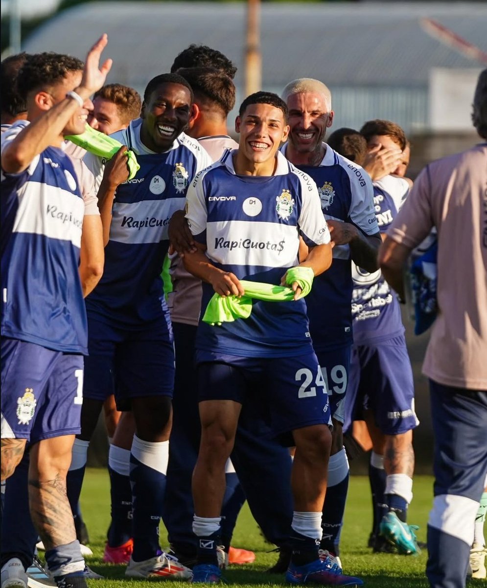 Mezaneta tweet media