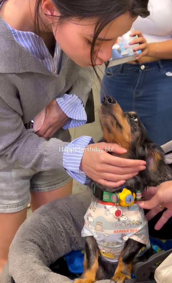 FBlowkey's tweet image. fluffy and pfreen sharing the same dawnbadnism 😂😂 like father, like son