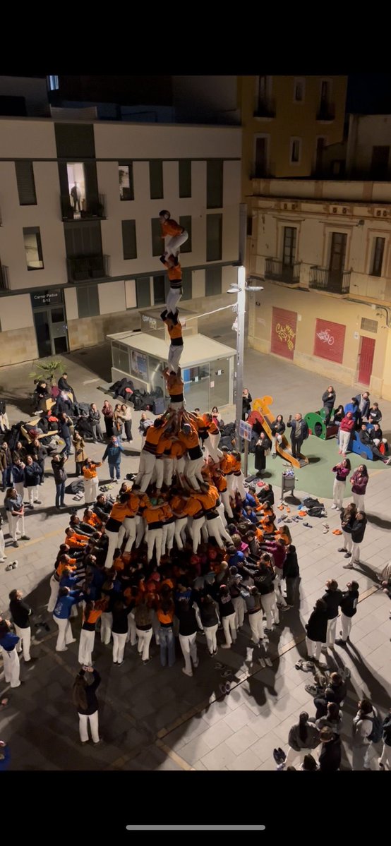 ComandoButano's tweet image. Quina plorera, avui el fetge em fara la gravesinha