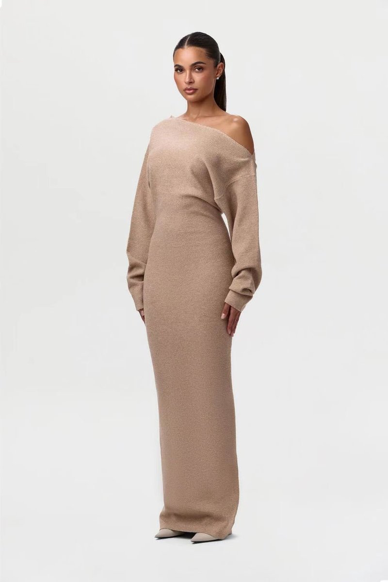 brusmawebdesign's tweet image. Cozy meets chic ✨ Off-shoulder sweater + flowing maxi skirt = instant outfit goals. Multiple colors available! Shop now: ebay.us/m/msSDZK #KnitSet #WinterFashion #TwoPieceSet #CozyStyle #OOTD