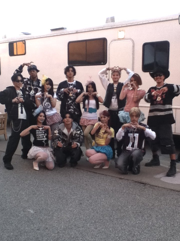 f5ve_official's tweet photo. 🫶 @psyfe_official https://t.co/hZxq2wyR16