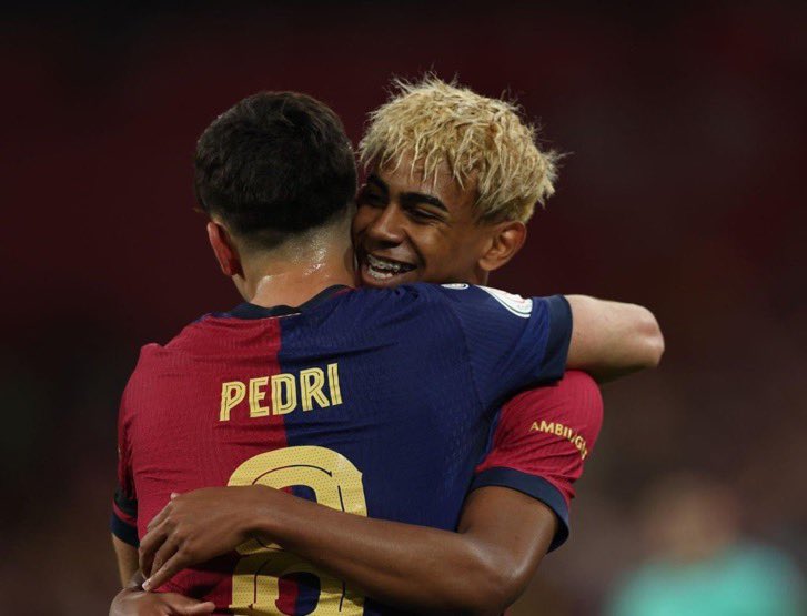 pedressii's tweet image. the fact that barcelona literally hit copy paste on neymar and iniesta