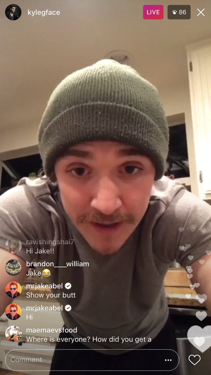 kylegfacepage's tweet photo. Jake just being a massive troll 😂

I miss the Jake and Kyle banter 
#KyleGallner #JakeAbel https://t.co/7ystqSef6l