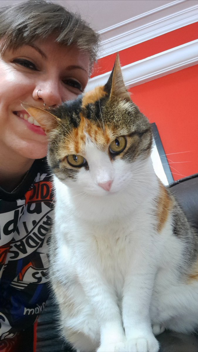 July Bernardez 🎈🎨 tweet media