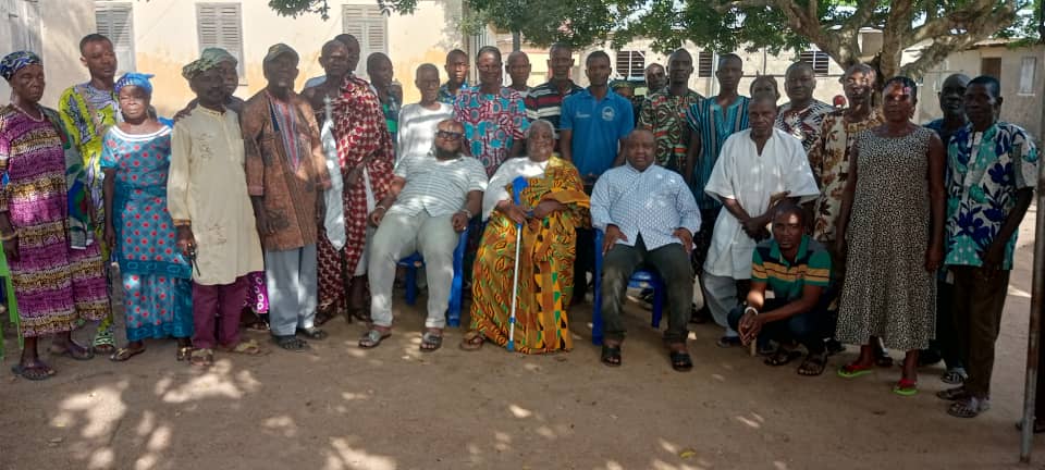 Commune AVE 1 tweet media