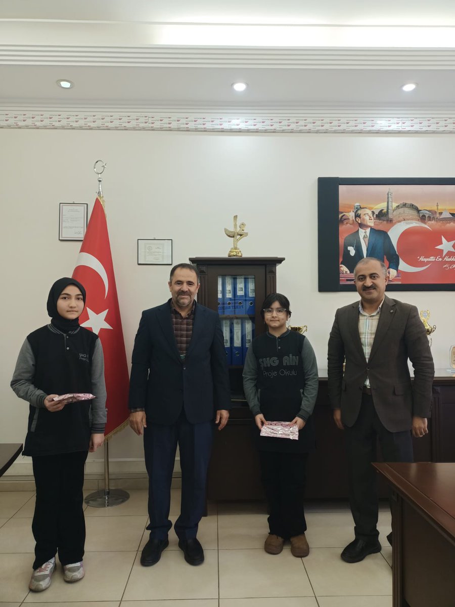 Okulumuzda Satranç Eğitmeni Ekrem ÇETİN'in Koordinatörlüğünde Akıl Zeka Oyunları ve Satranç Turnuvaları Düzenlendi. Dereceye Giren Öğrencilerimiz Elif Reyyan Aslan, ve Elif ipek Sarısaban Ödülleri Okul Müdürümüz M. Zekeriya Erdem Tarafından Verildi
<a href="/kayapinarmem/">Kayapınar İlçe Millî Eğitim Müdürlüğü</a> 
<a href="/Diyarbakirmem/">Diyarbakır İl Millî Eğitim Müdürlüğü</a>