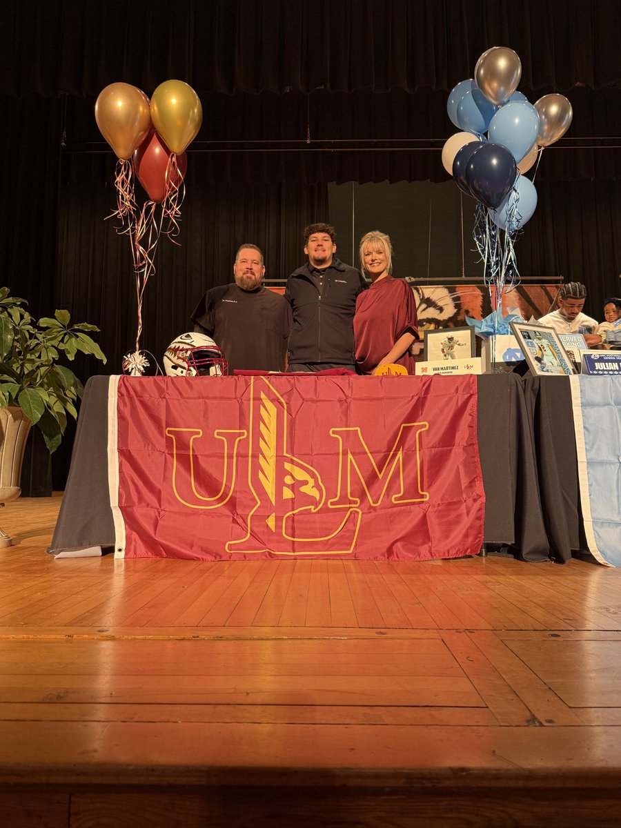 rtskingdomtrain's tweet image. Congratulations to two of our athletes we have worked with for signing Division 1 scholarships yesterday @vanmartinez_73 @GrahamHarris55 . Proud of you guys.