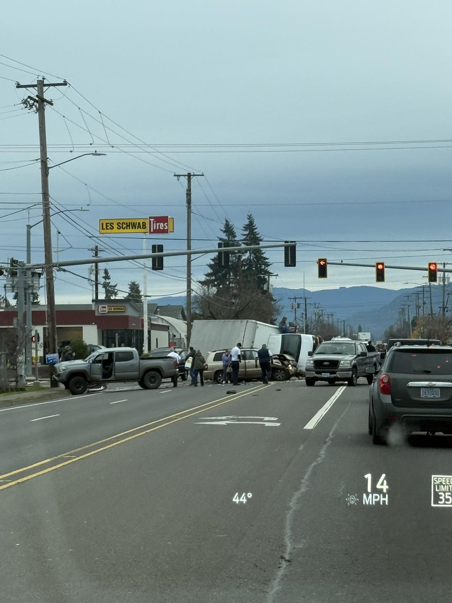 TRAFFIC ALERT:  Wreck involving multiple vehicles at Main Street and 32nd in Springfield.  Avoid area.  <a href="/SPDOregon/">Springfield Police Department - Oregon</a> <a href="/KEZI9/">KEZI 9 NEWS</a>